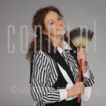 23-03-2004 Schudden tot het sneeuwt, Eva Poppink alias Anneloets, at studio in Amsterdam.

[keywords]Posed, Half Length, Eyecontact, Smiling[/keywords]